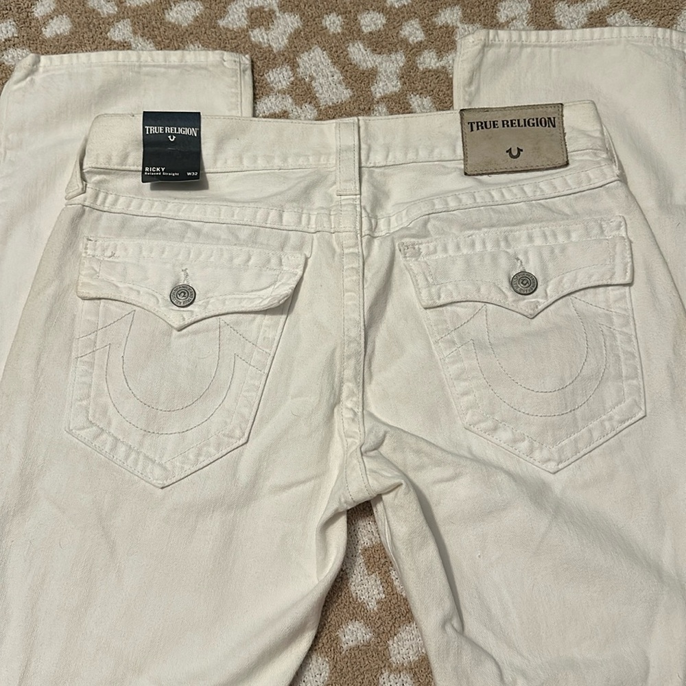 True Religion ‘Ricky’ Relaxed Straight Vintage White Jeans